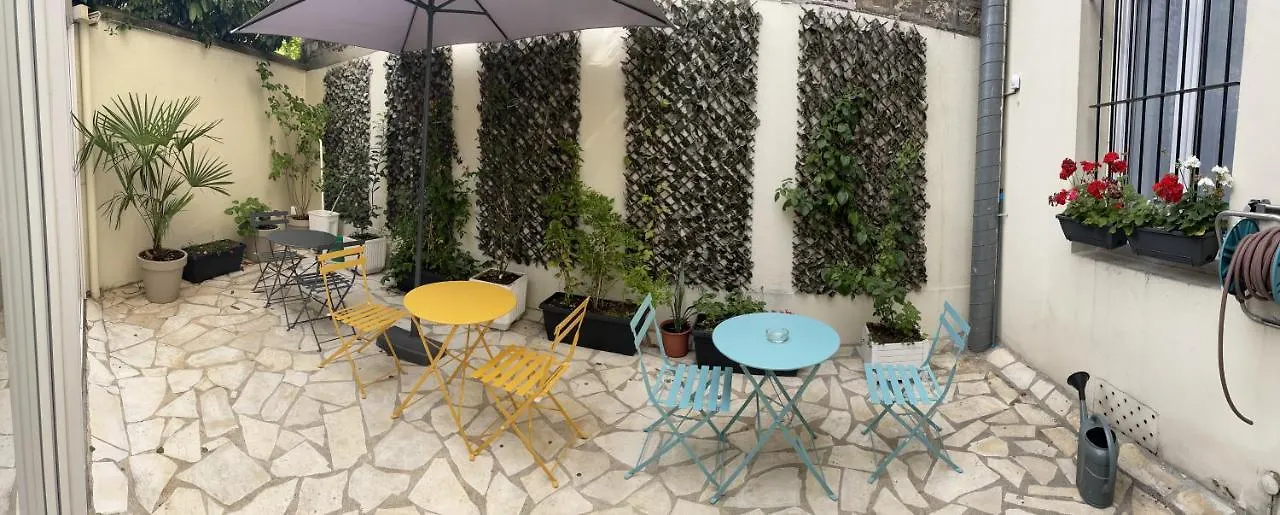 Hipotel Lilas Gambetta Hotel Paryż
