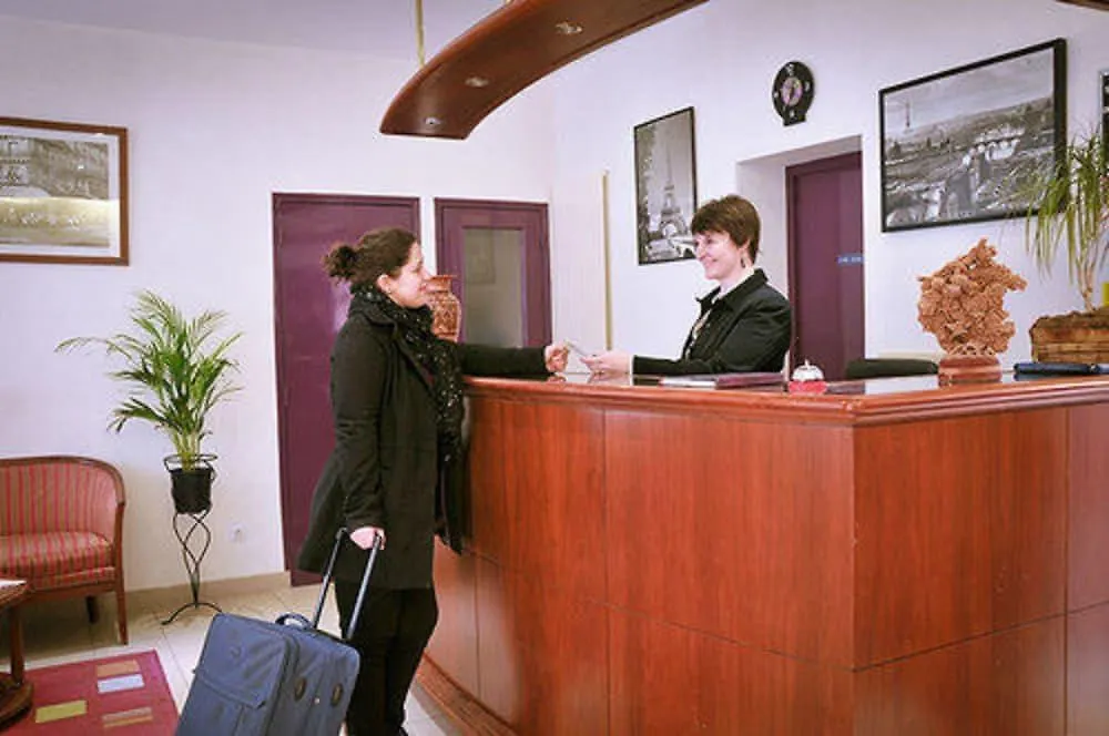 Hipotel Lilas Gambetta 3* Paříž