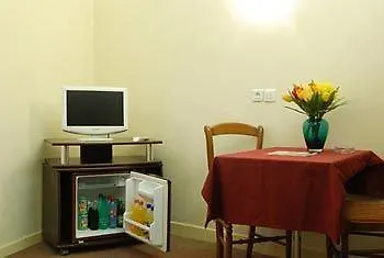 Hipotel Lilas Gambetta Paryż